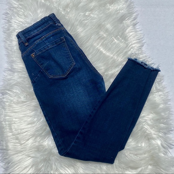 No Boundaries distressed ankle jeans - Picture 7 of 7